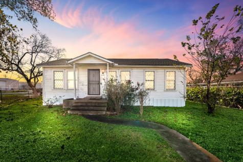 6334 Iron Rock Street Houston TX 77087