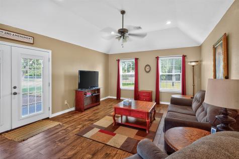 409 Ripple Creek Lane Somerville TX 77879