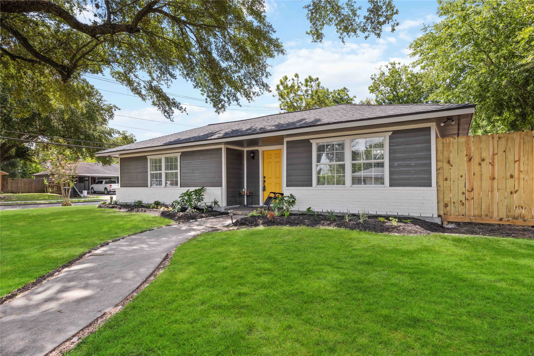 3134 Sunnydale Drive Houston TX 77051