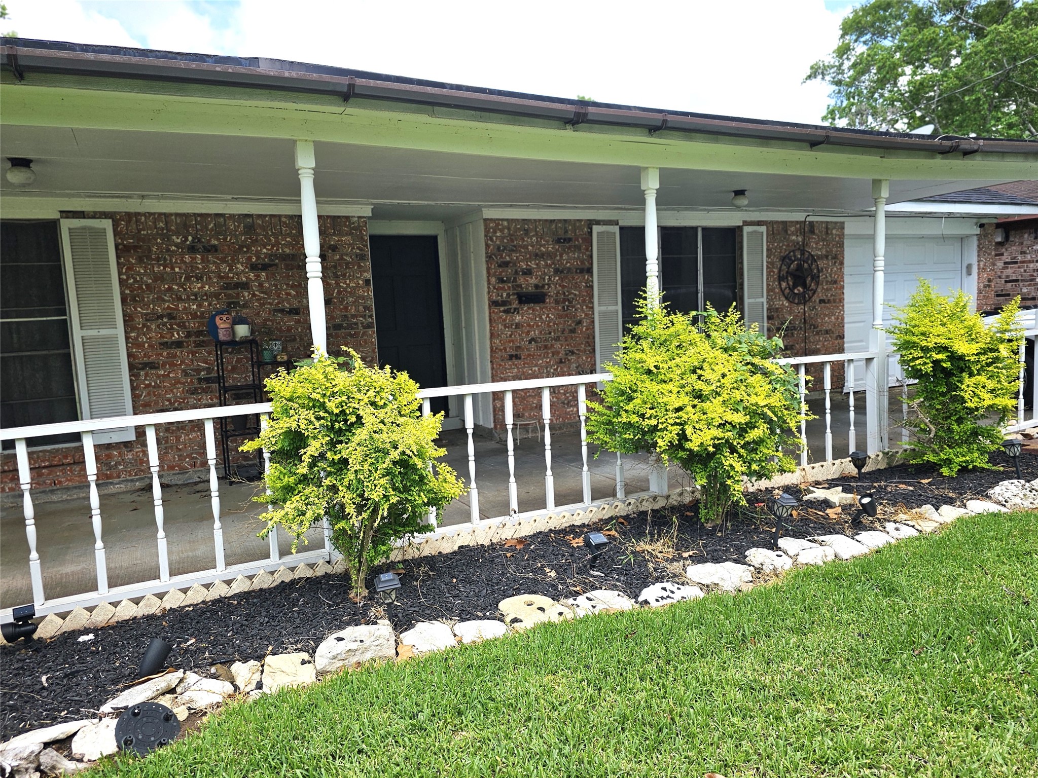 610 S Gray Avenue West Columbia TX 77486