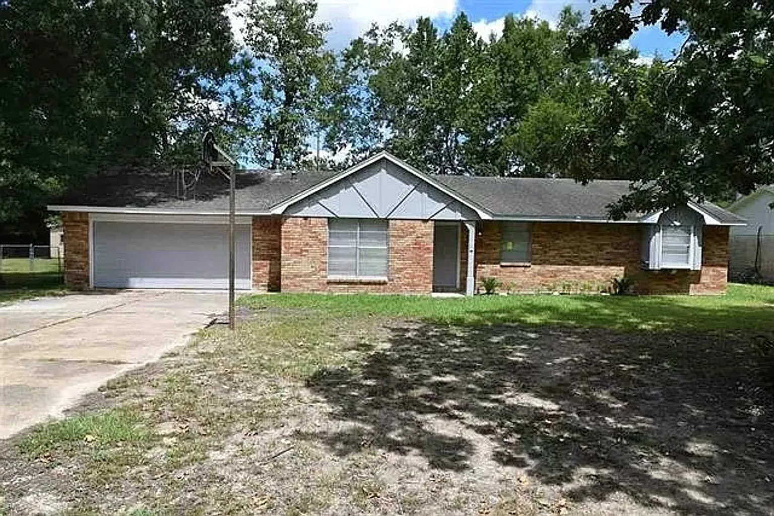 110 Wood Manor Lane Sour Lake TX 77659