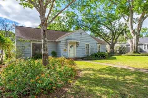 418 E Strand Street El Campo TX 77437