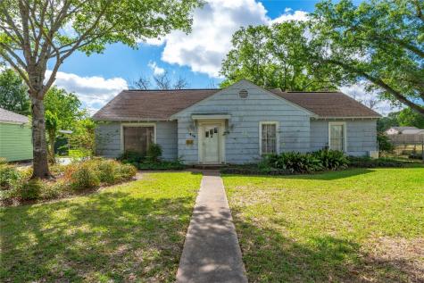 418 E Strand Street El Campo TX 77437