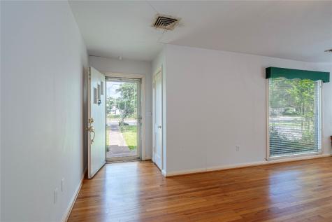 418 E Strand Street El Campo TX 77437