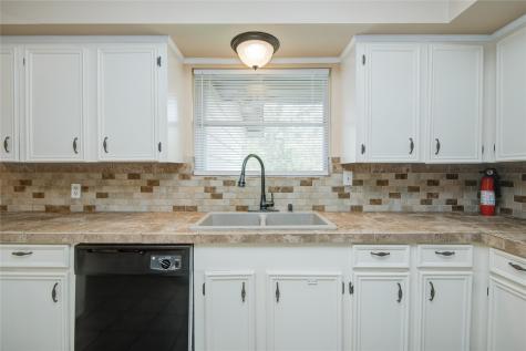 433 Southern Oaks Drive Lake Jackson TX 77566