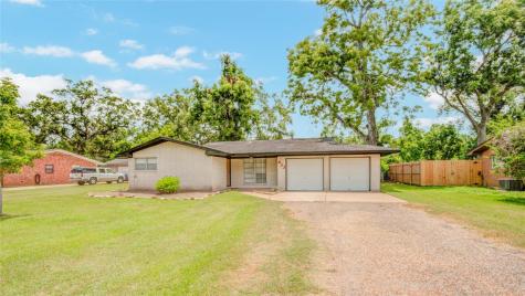 433 Southern Oaks Drive Lake Jackson TX 77566