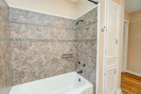 433 Southern Oaks Drive Lake Jackson TX 77566
