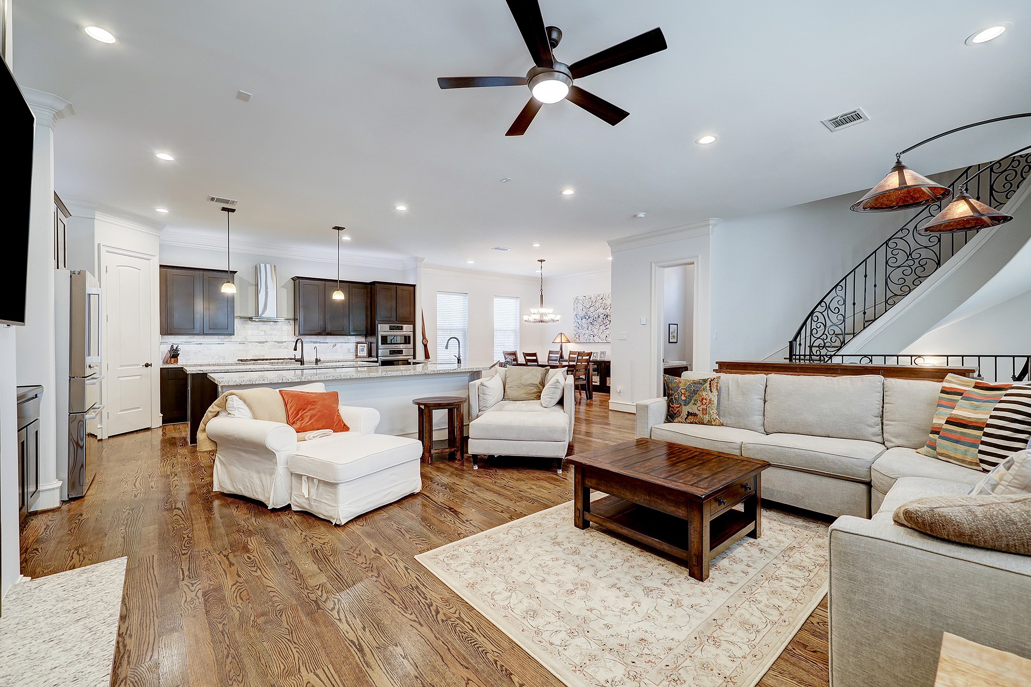 5226 Kiam Street 1003 Houston TX 77007