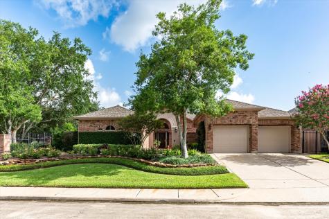15503 Greens Cove Way Houston TX 77059