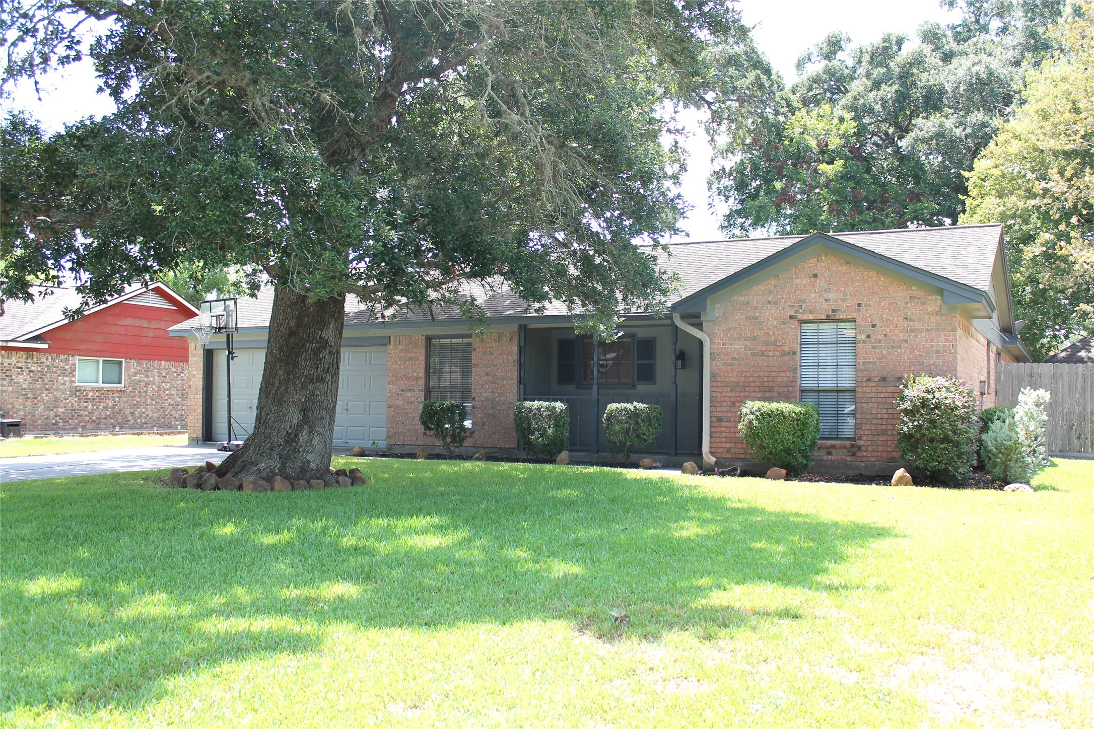 618 Dogwood Street Lake Jackson TX 77566