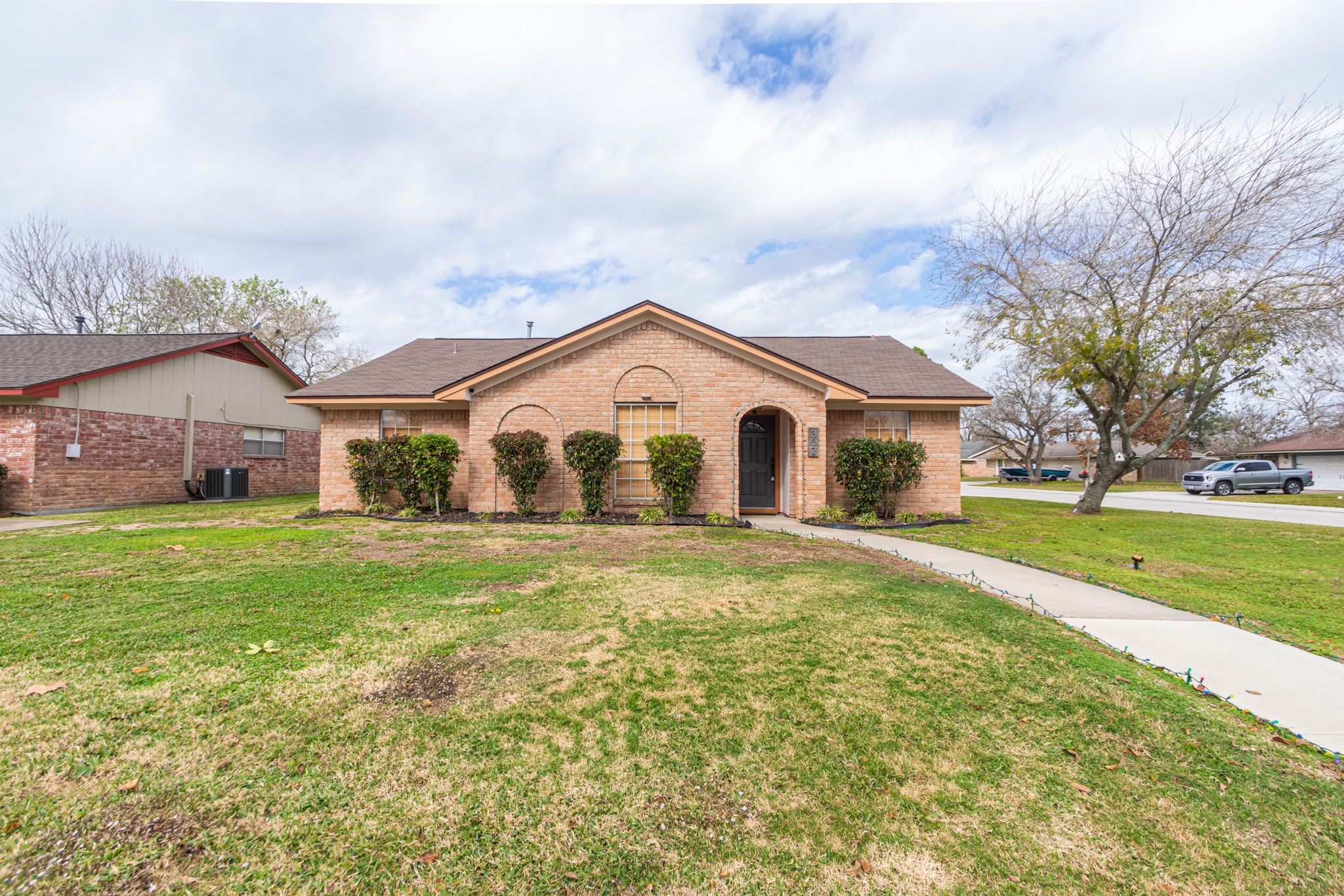 302 S Yaupon Street Lake Jackson TX 77566