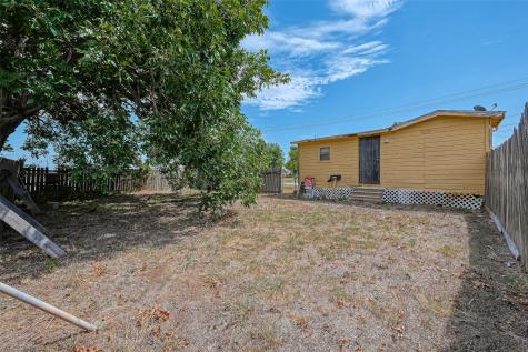 803 Mattie Street Wharton TX 77488
