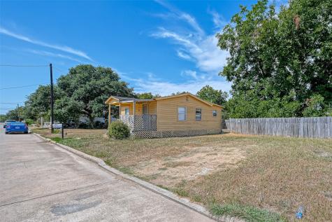 803 Mattie Street Wharton TX 77488