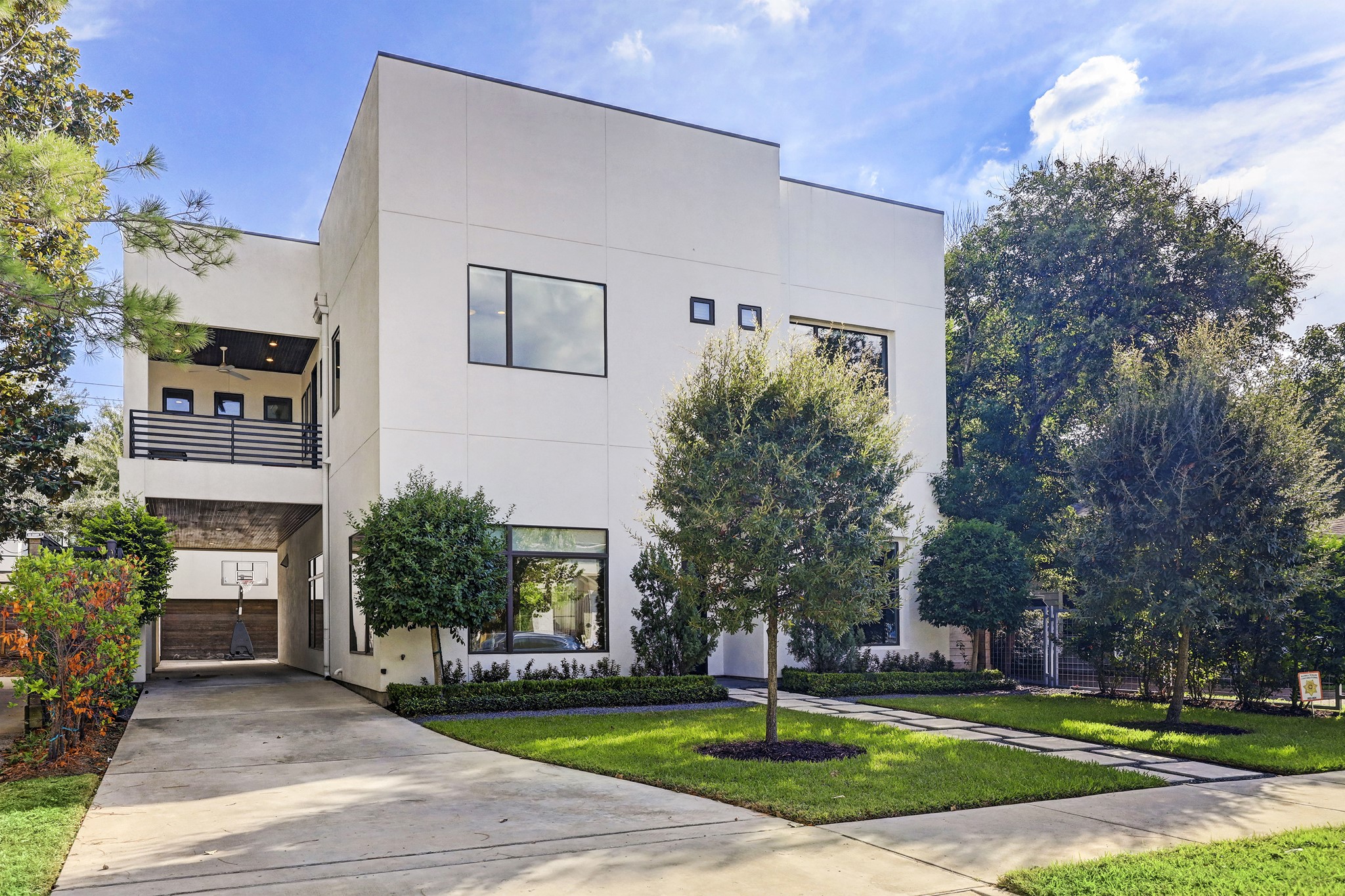 1521 Harold Street Houston TX 77006