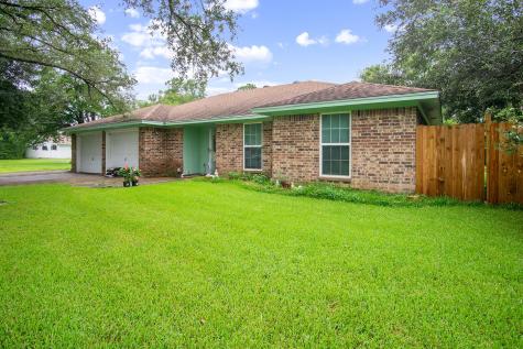 328 Franzen Street Winnie TX 77665
