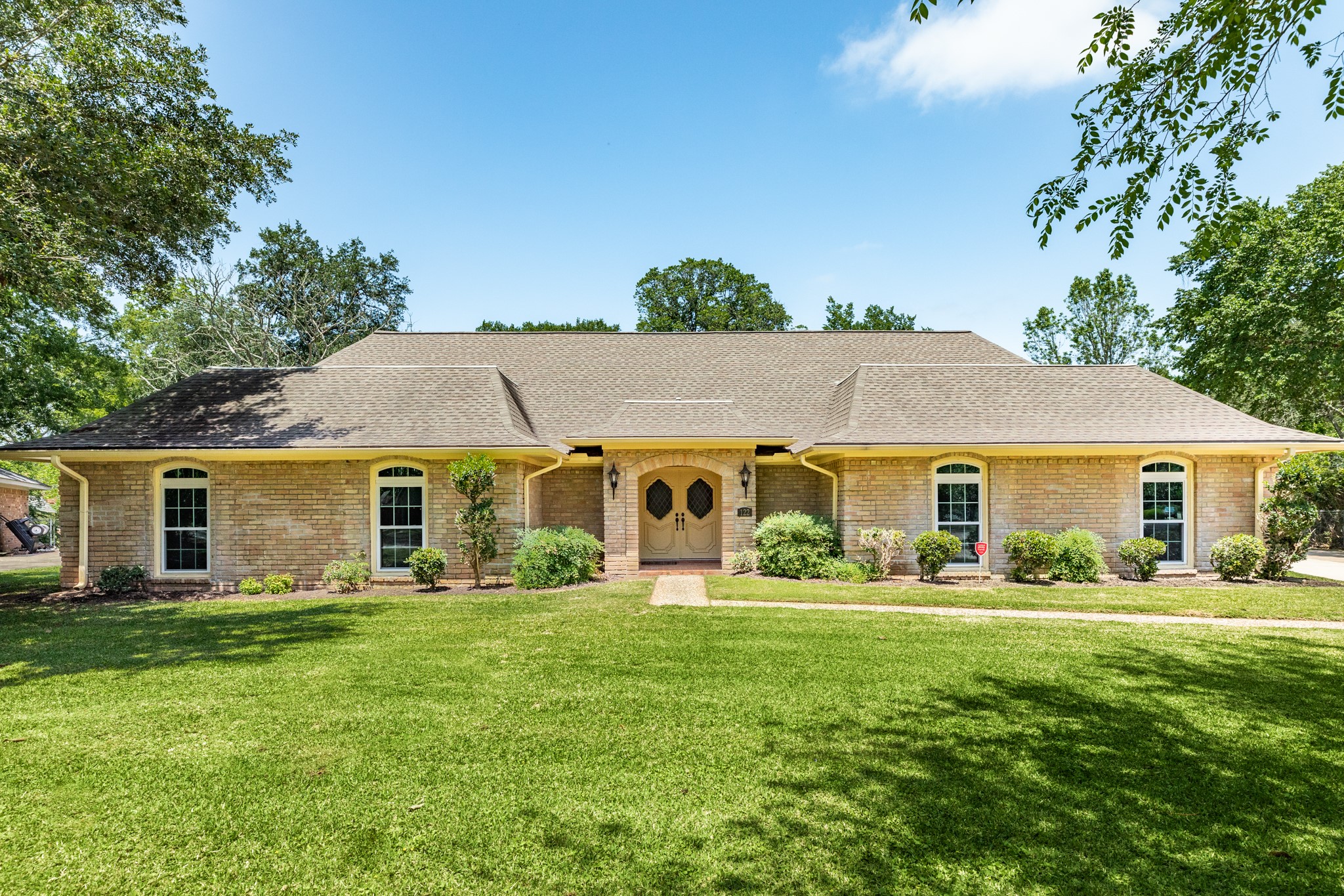 122 Lily Street Lake Jackson TX 77566