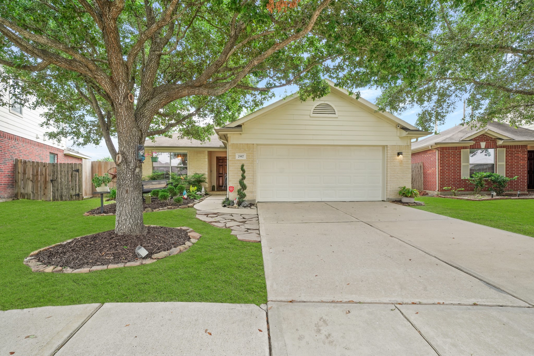 2917 Morning Brook Way Pearland TX 77584