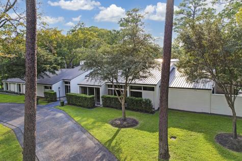 2 Stillforest Street Houston TX 77024