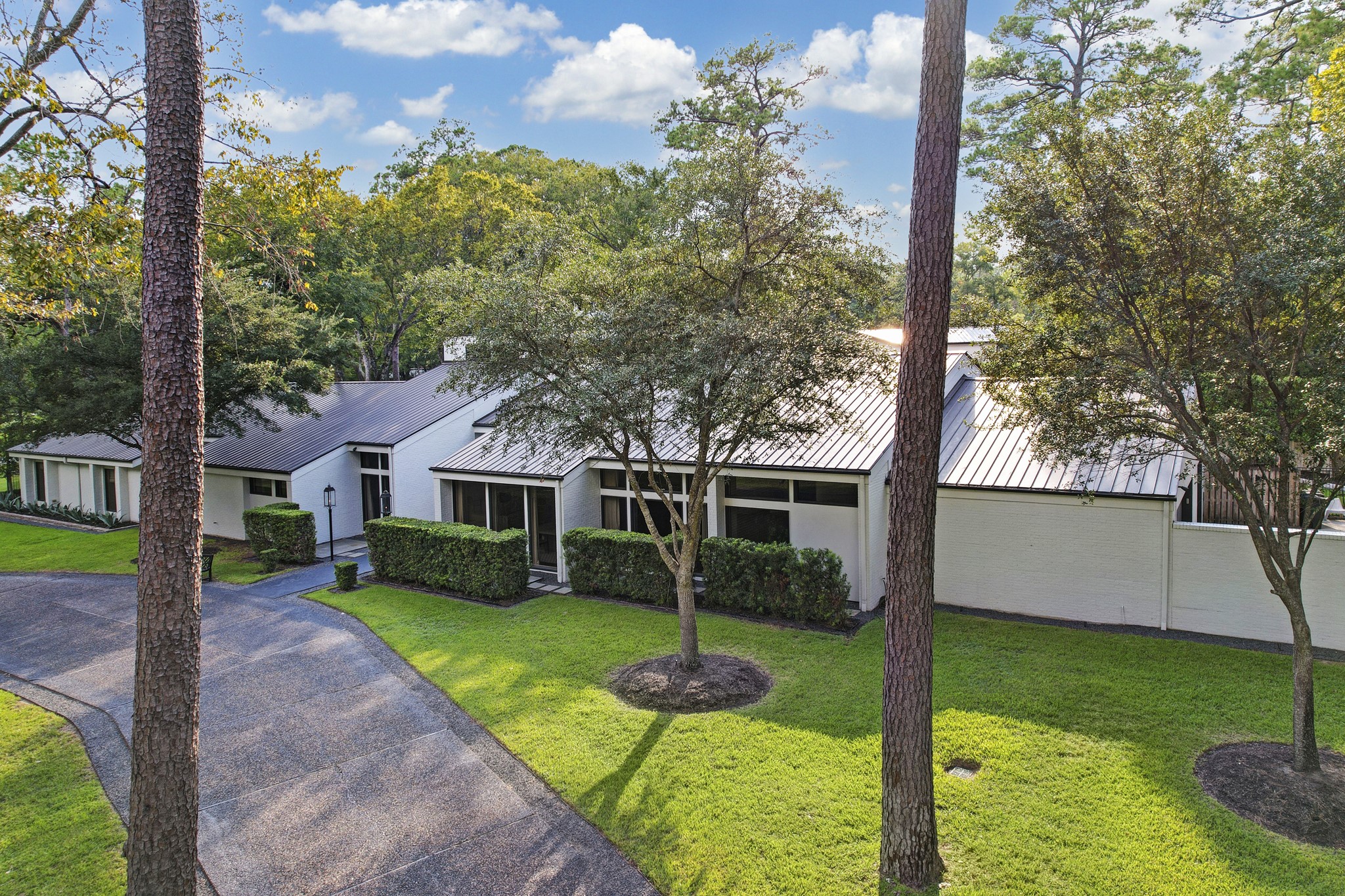 2 Stillforest Street Houston TX 77024