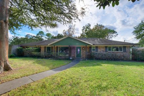 503 Misty Lane Friendswood TX 77546