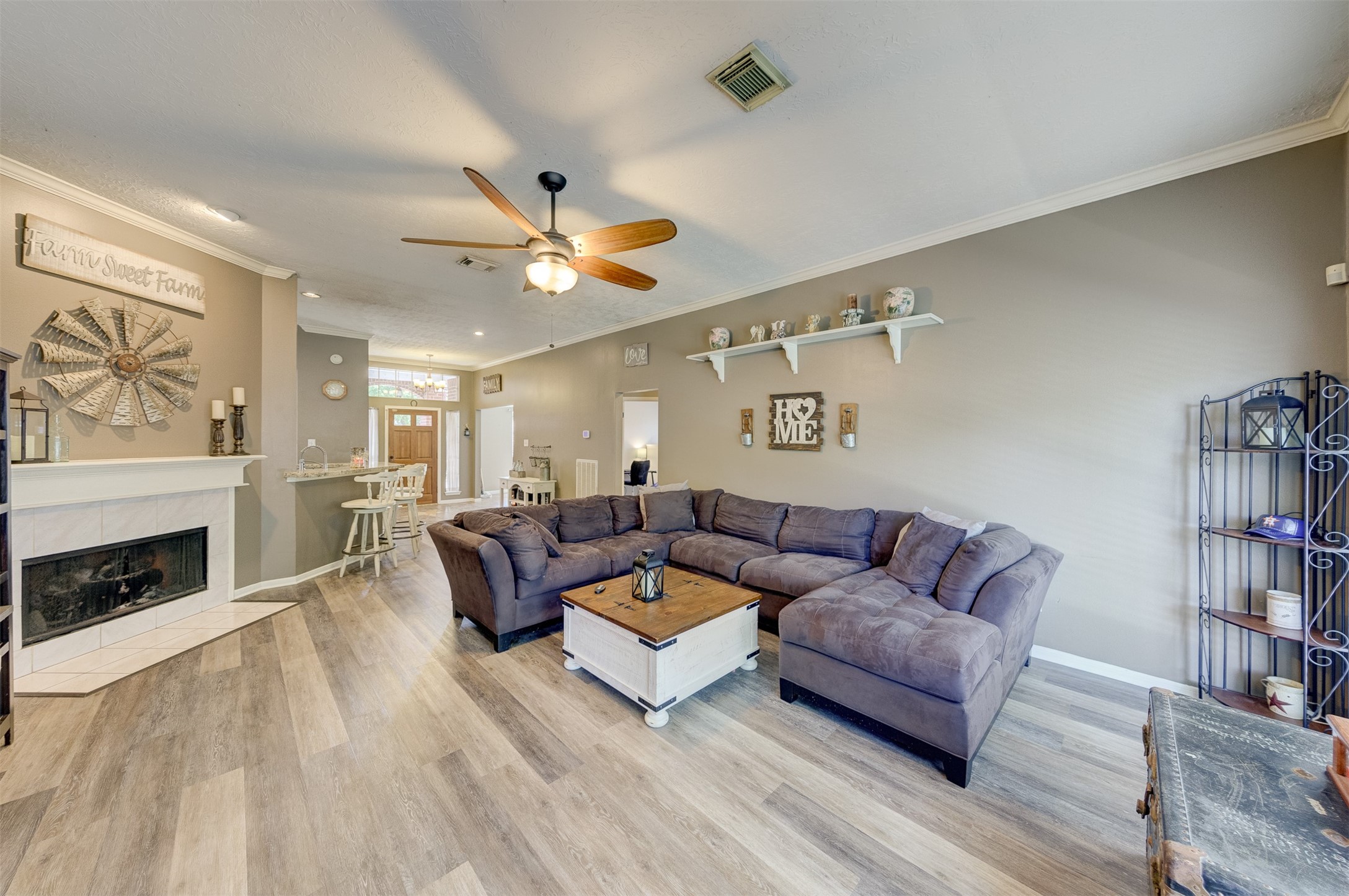 125 Harwood Drive League City TX 77573