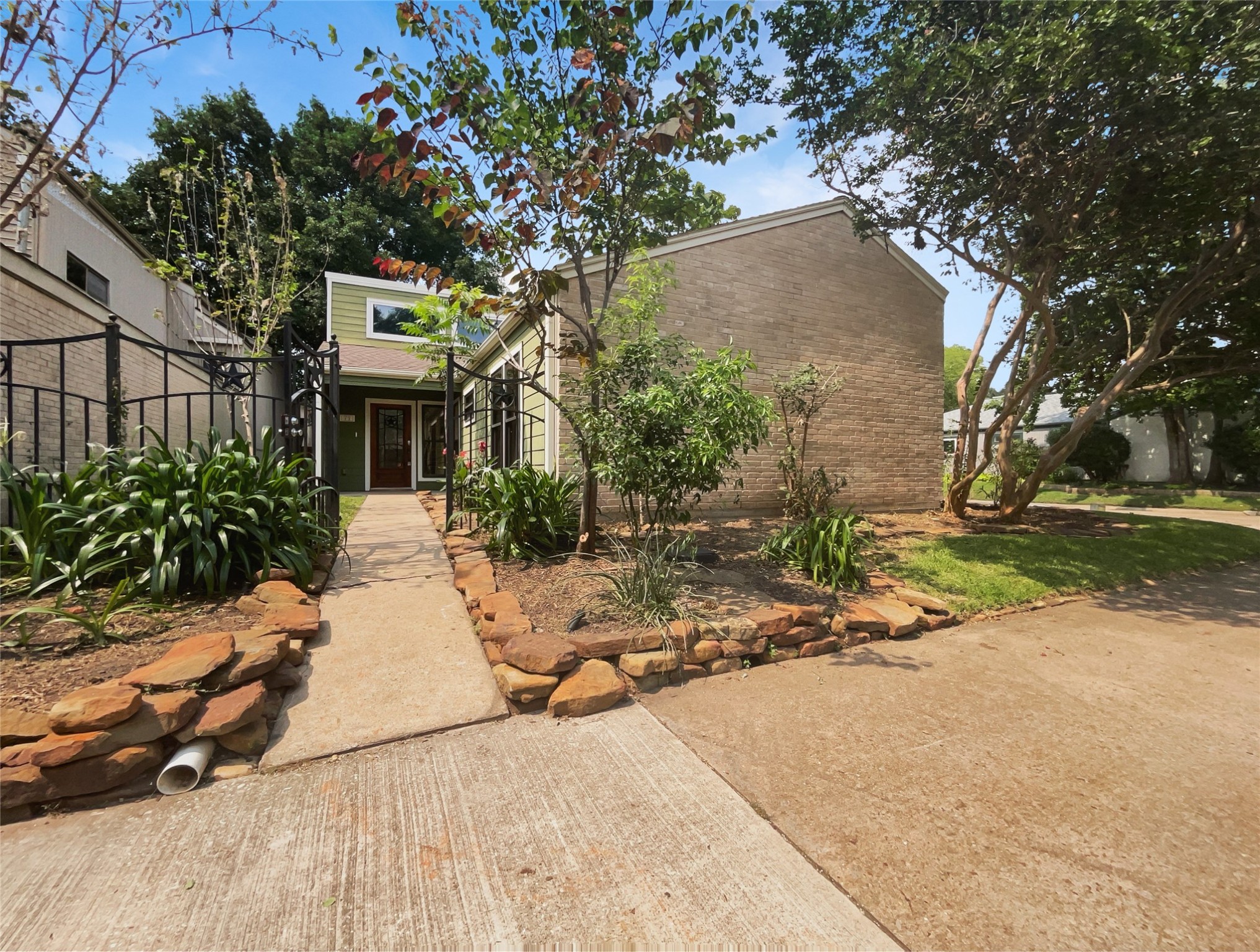 12800 Briar Forest Drive 71 Houston TX 77077