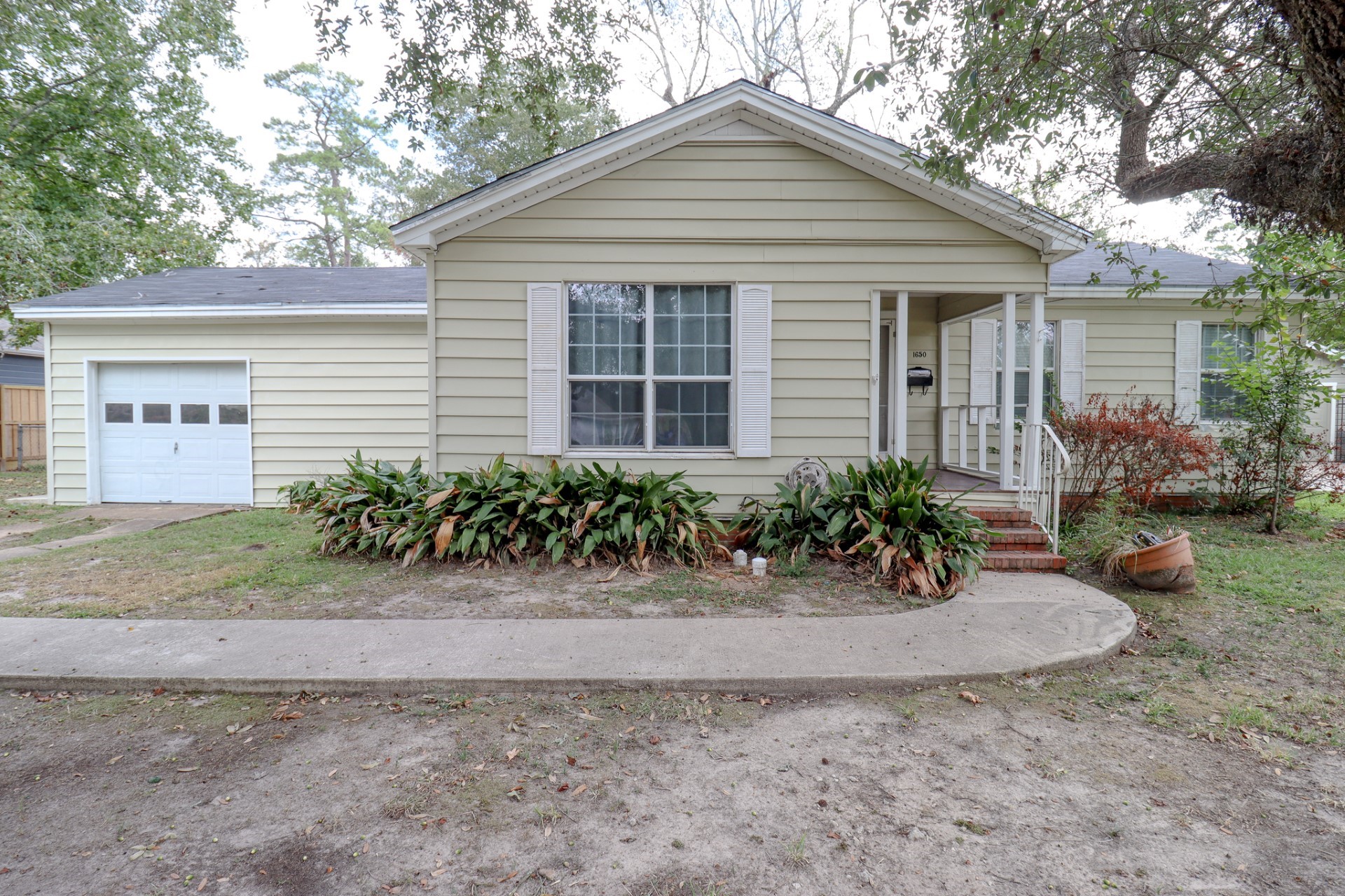 1650 Central Drive Beaumont TX 77706