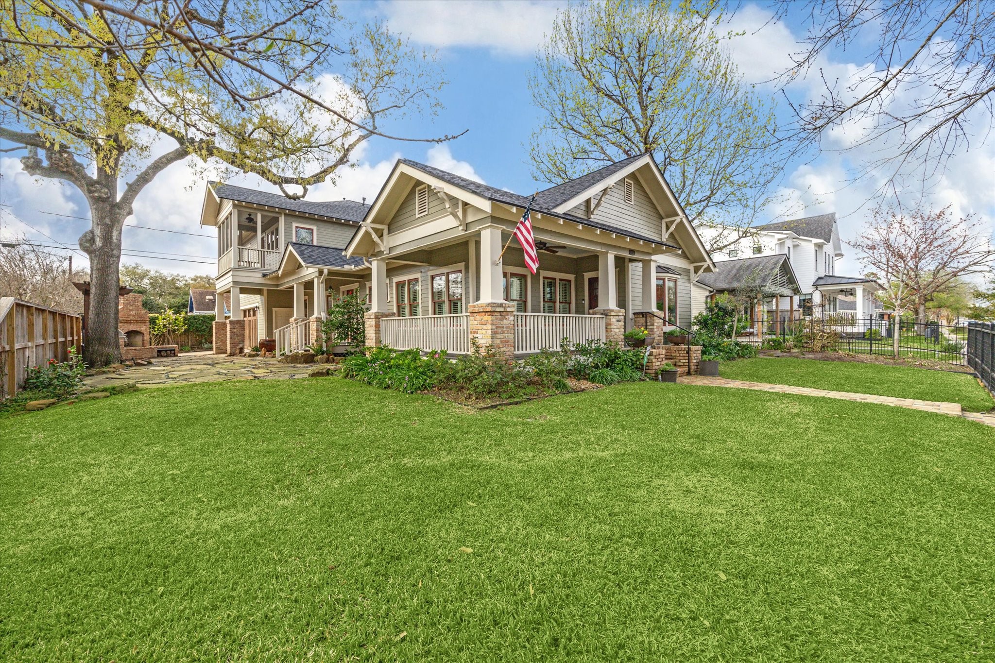 1102 Highland Street Houston TX 77009