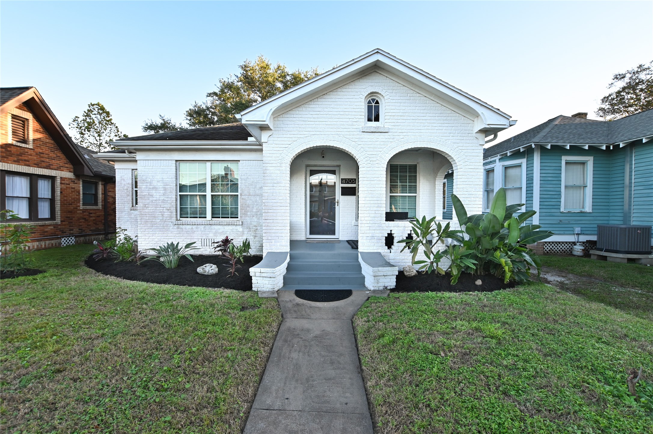 4705 Woodrow Avenue Galveston TX 77551