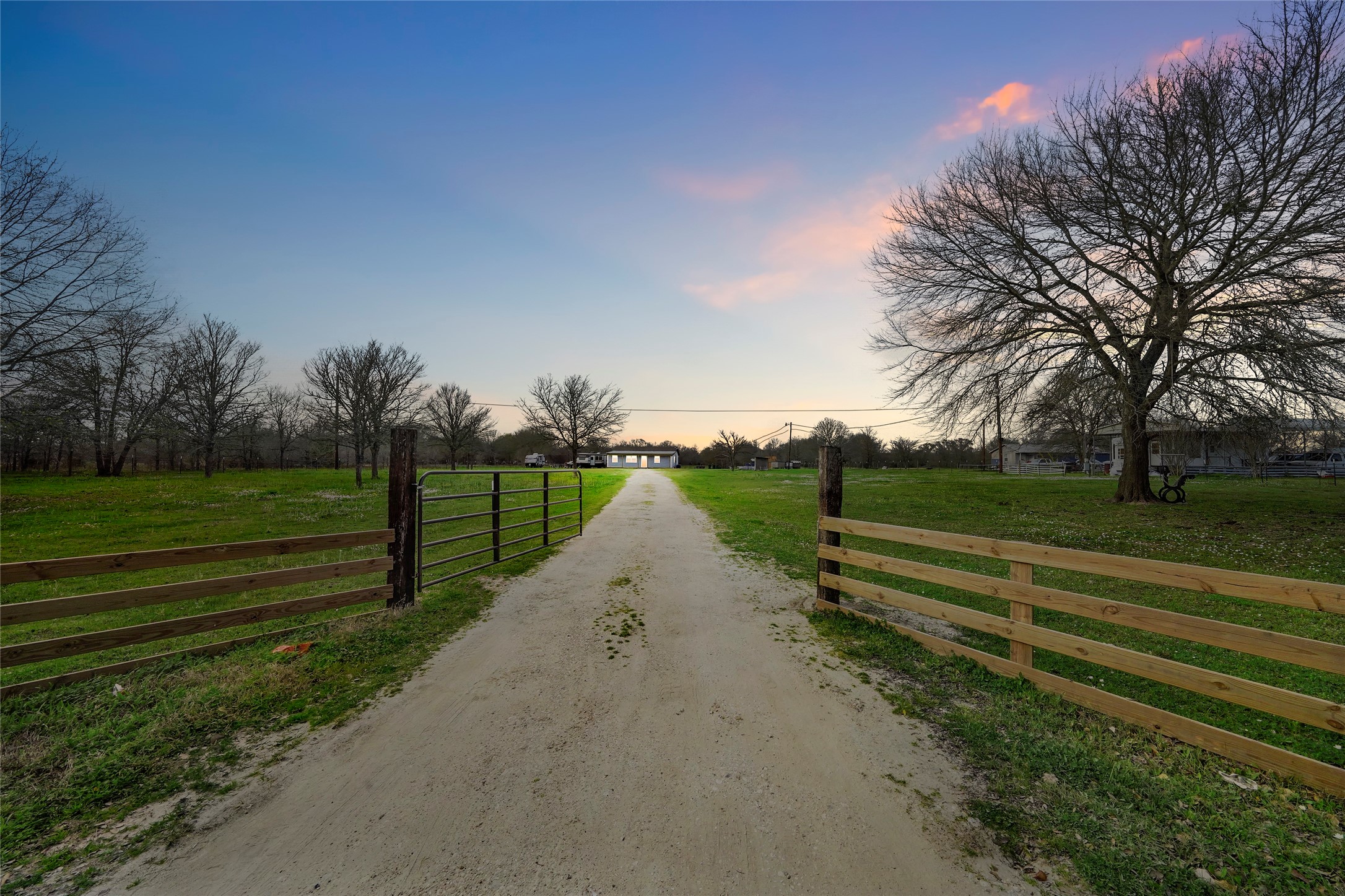 14472 County Road 229 Bedias TX 77831