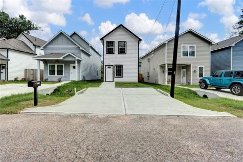 16680 E Ivanhoe Montgomery TX 77316