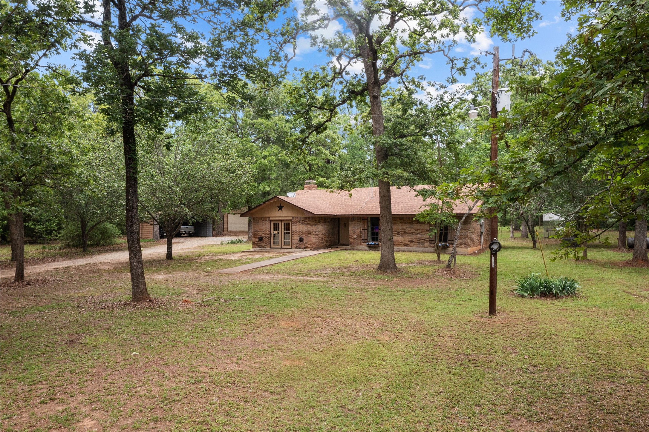 472 County Road 3350 Crockett TX 75835