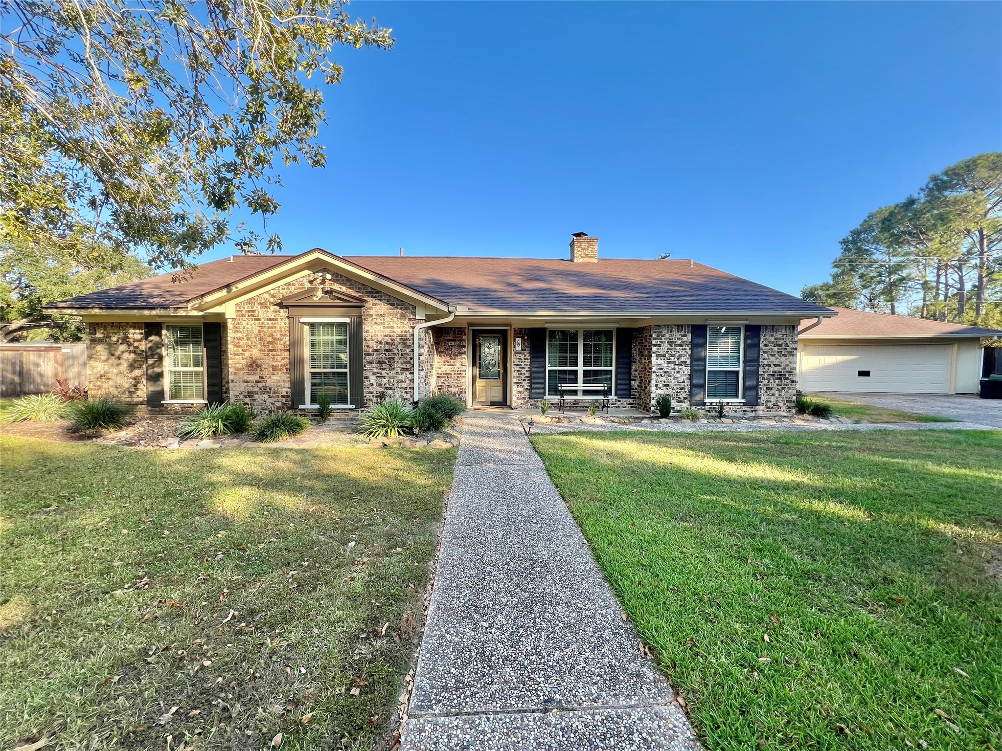 6 Oak Place Angleton TX 77515