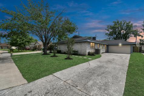 15303 E Willowwind Circle Houston TX 77071