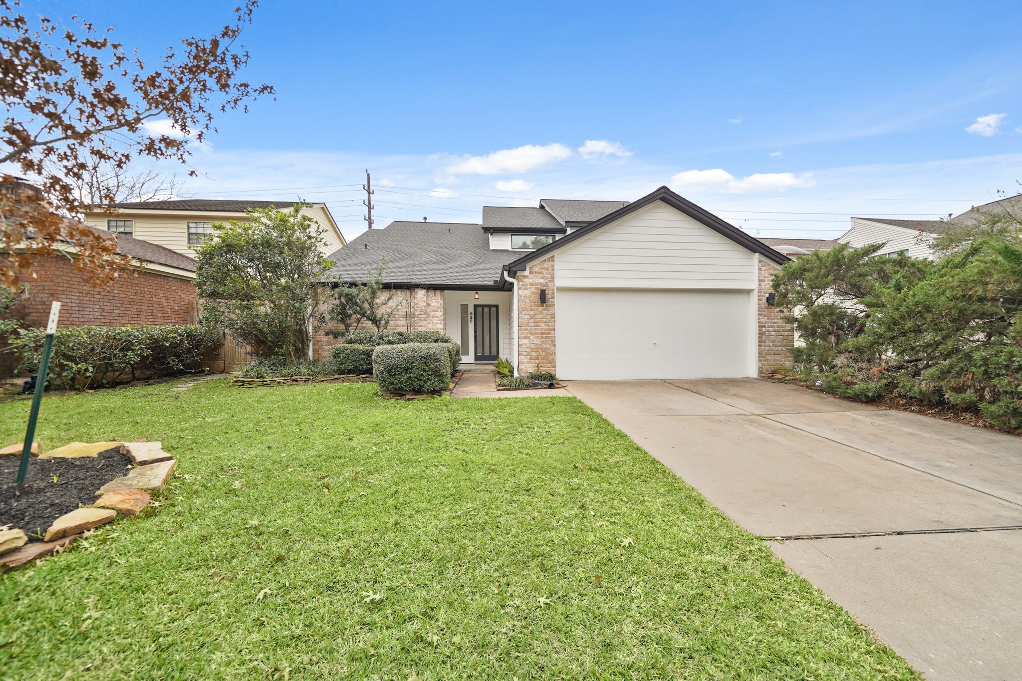 922 Enclave Parkway Houston TX 77077