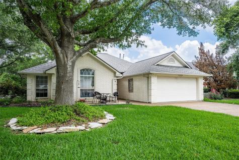 2610 Twisted Oak Drive Brenham TX 77833