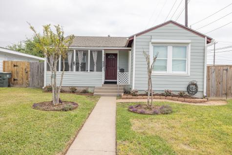 2028 Neumann Drive Galveston TX 77551