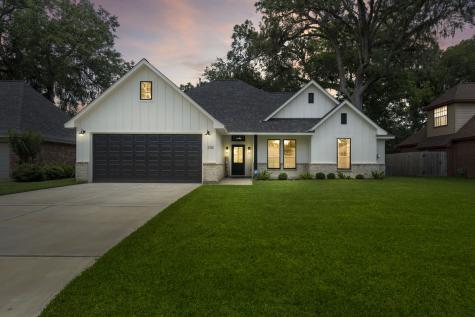 236 Wentworth Drive West Columbia TX 77486
