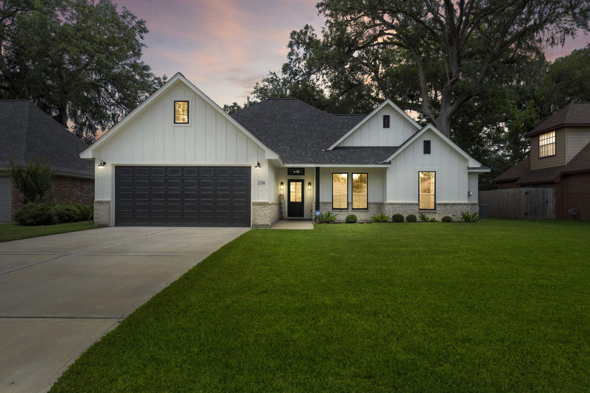 236 Wentworth Drive West Columbia TX 77486