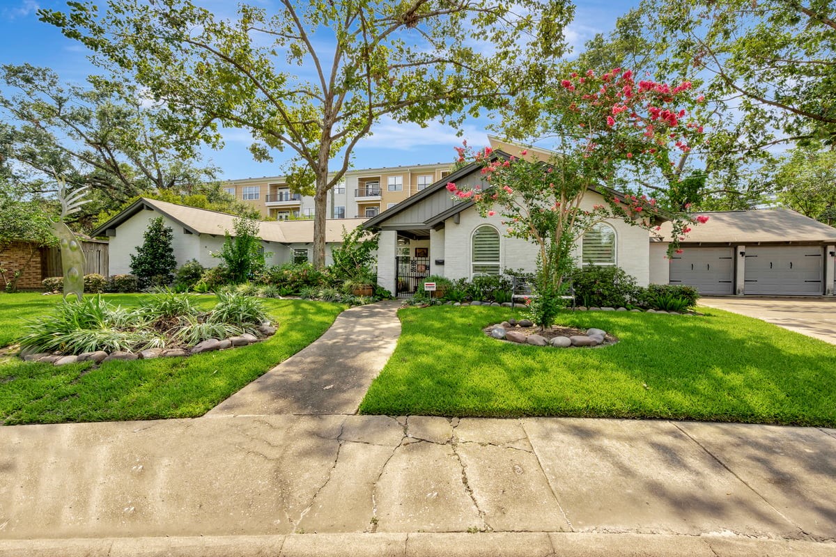 1843 Locksford Street Houston TX 77008