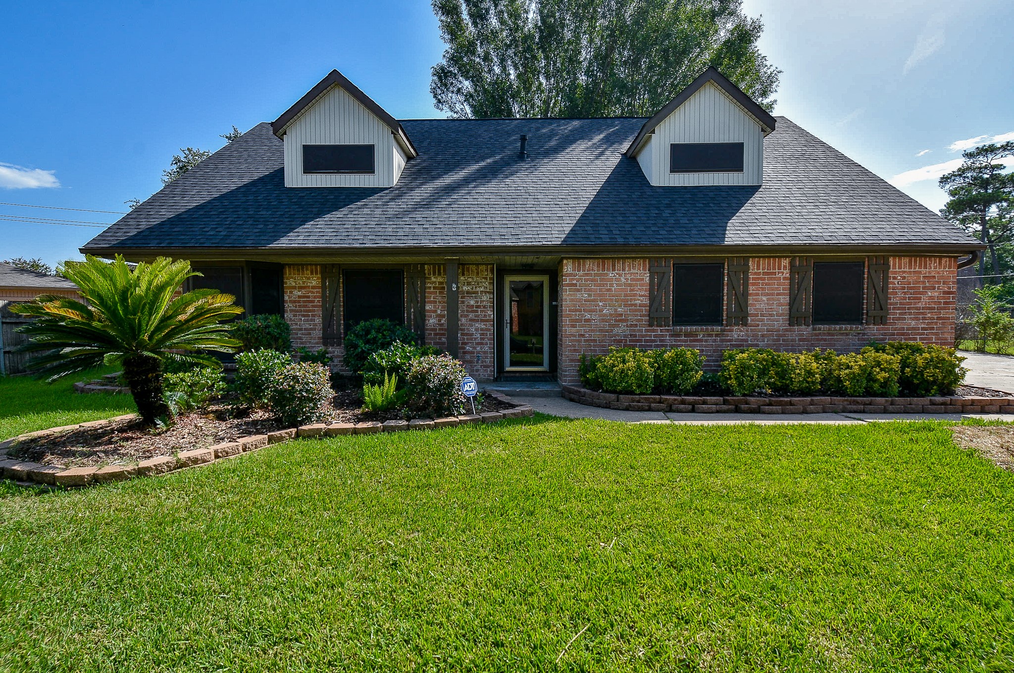 382 Queenstown Road Houston TX 77015
