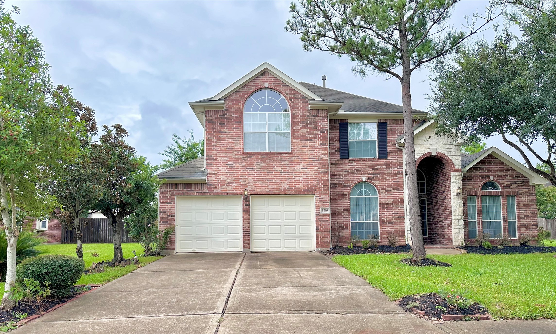 5719 Candlecreek Drive Richmond TX 77469