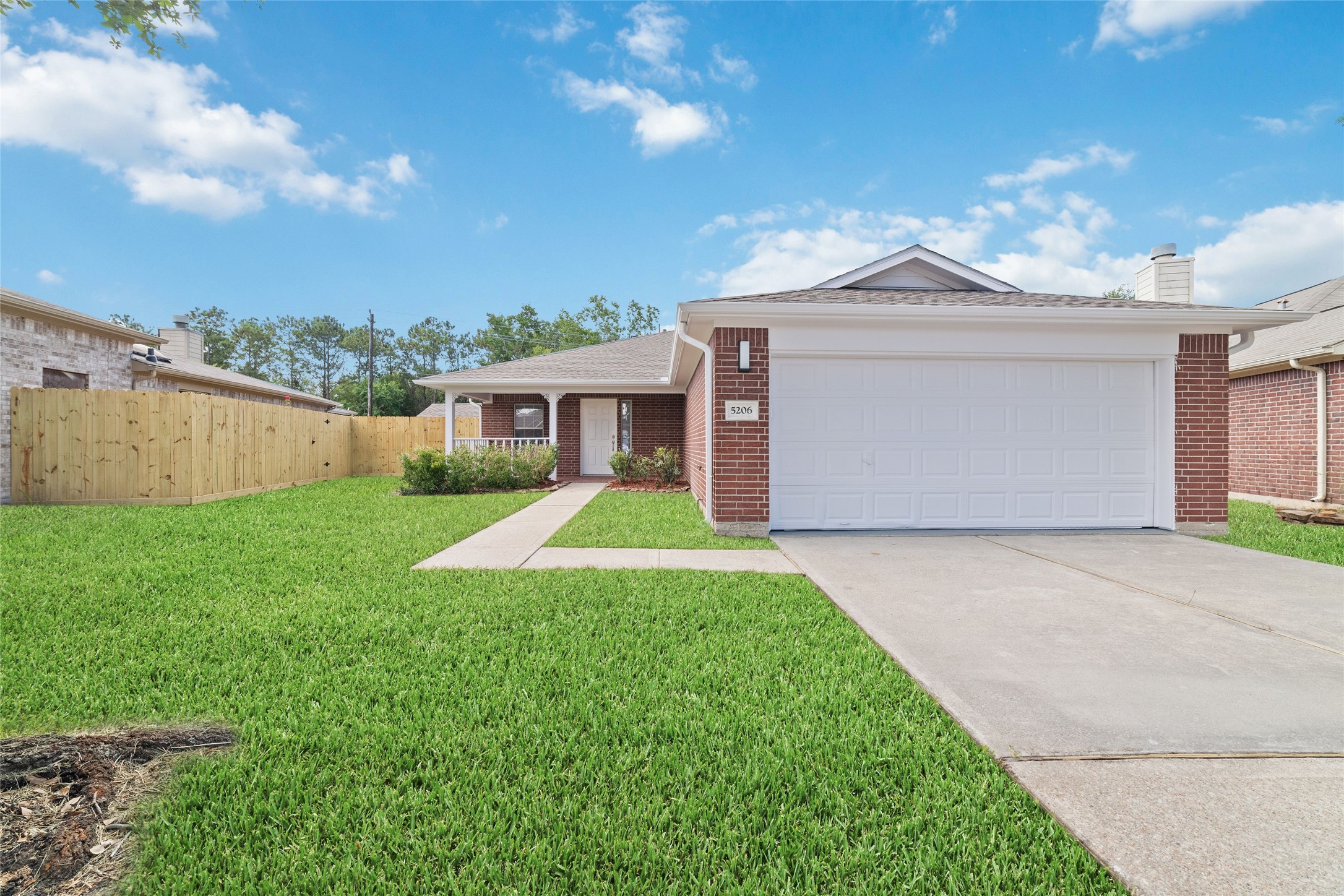 5206 Chasewood Drive Bacliff TX 77518