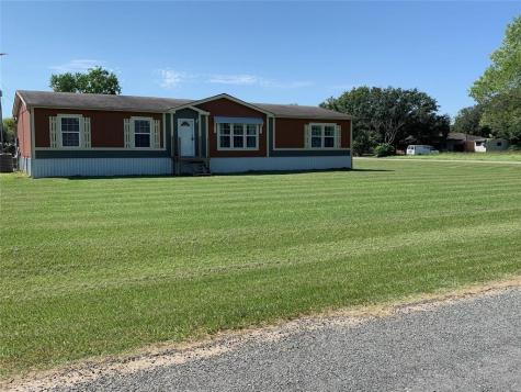 581 Agnes Street El Campo TX 77437