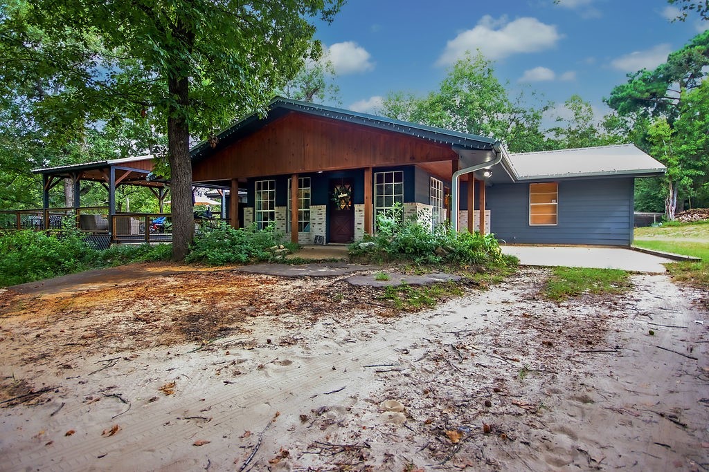 281 Hickory Hill Street Zavalla TX 75980