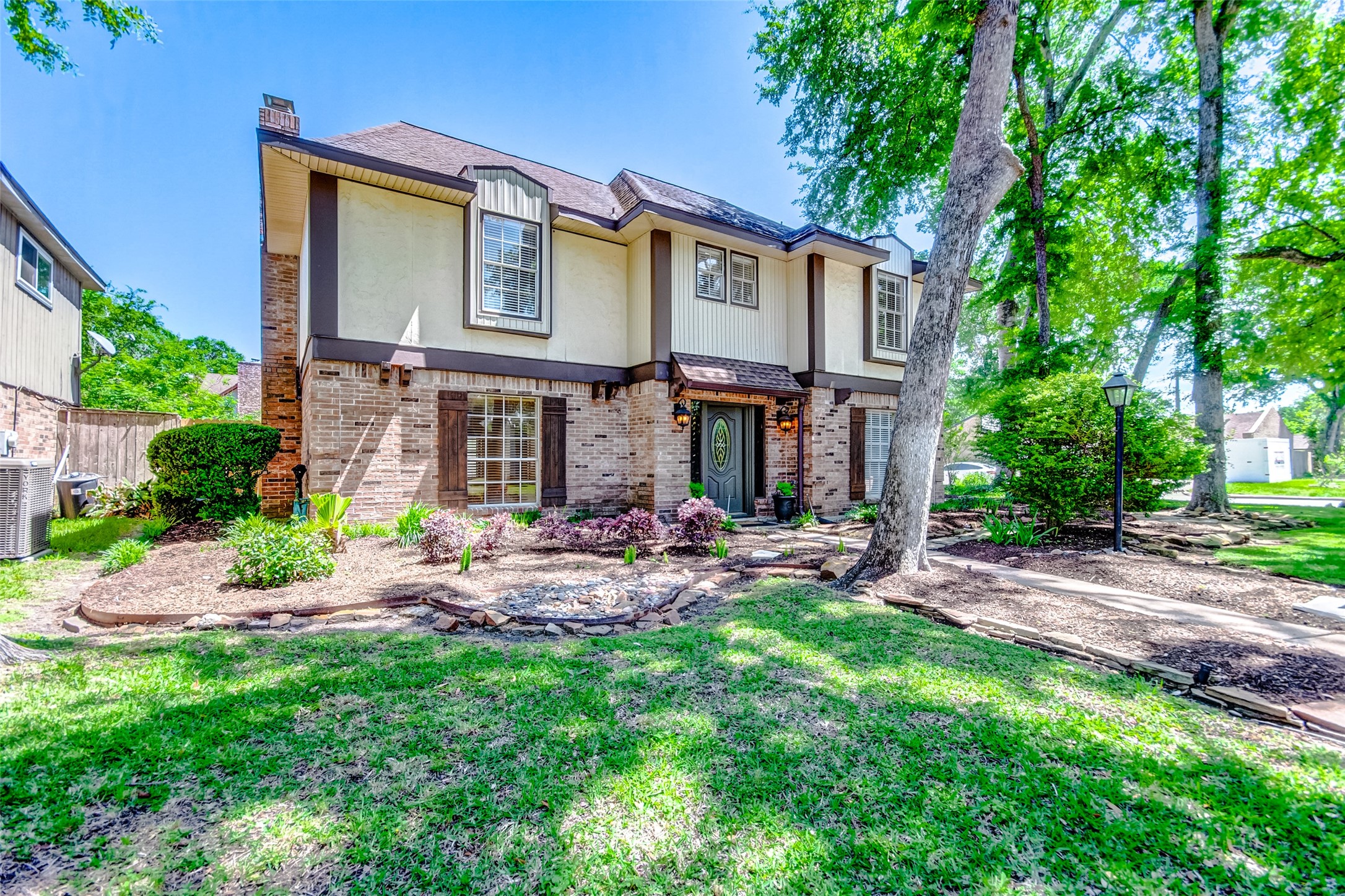 1802 Cottonwood Court Sugar Land TX 77498