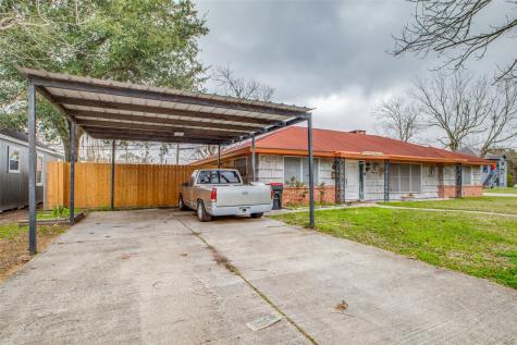 412 E Pearce Street Baytown TX 77520