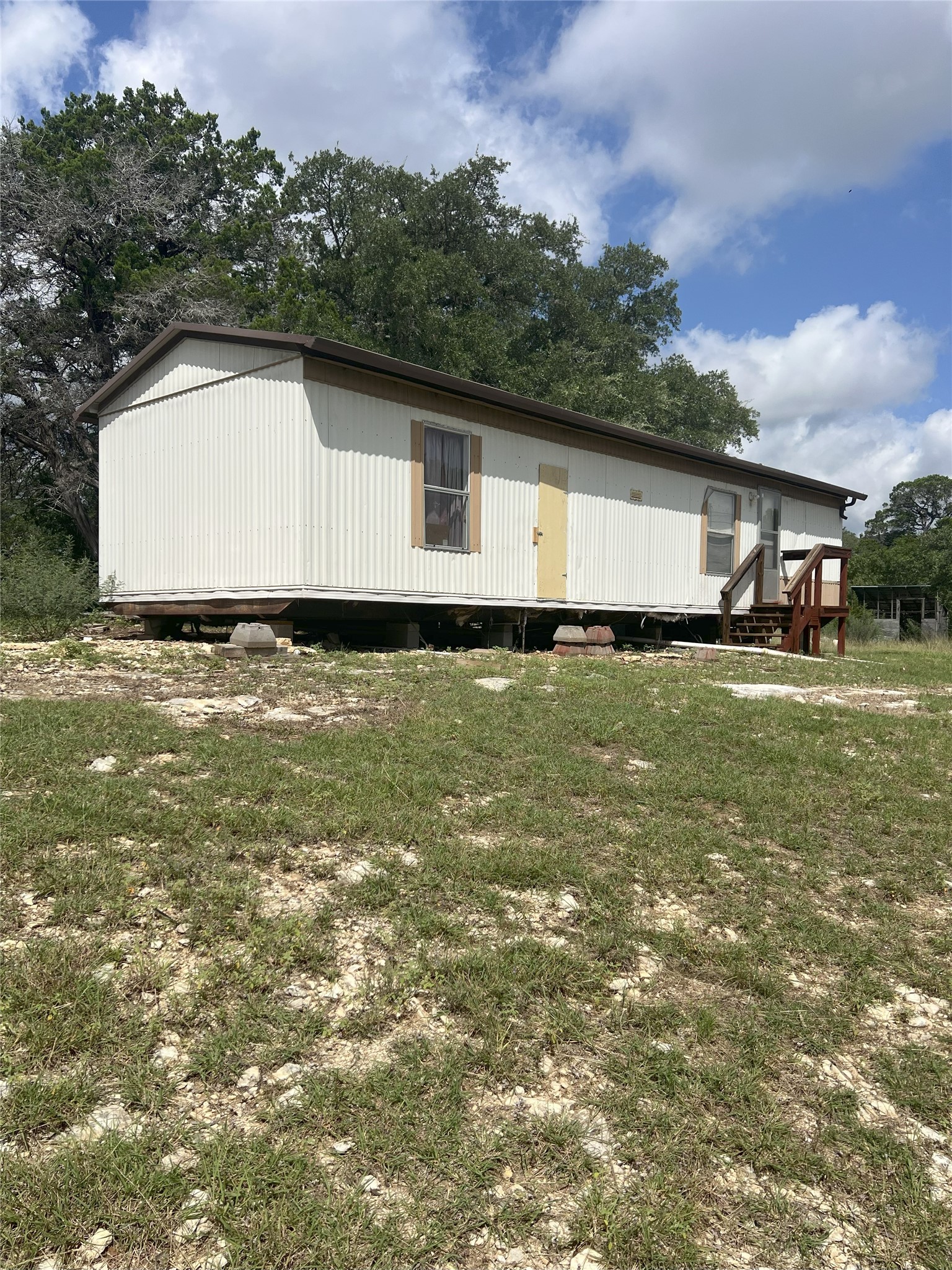 1075 Lakeshore Lane Bandera TX 78003