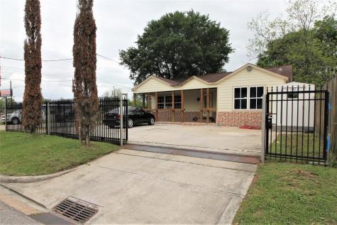 1001 Delmas Street Houston TX 77087