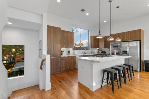 606 Oakley Street Houston TX 77006